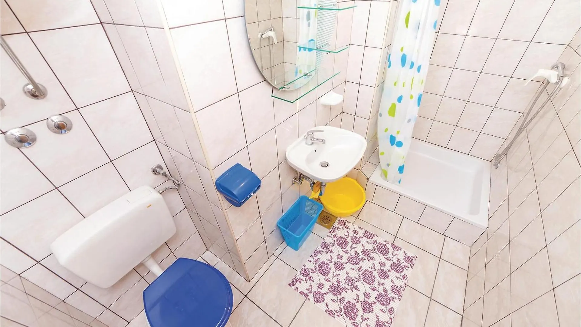 2 Bedroom Cozy Apartment In Grizane