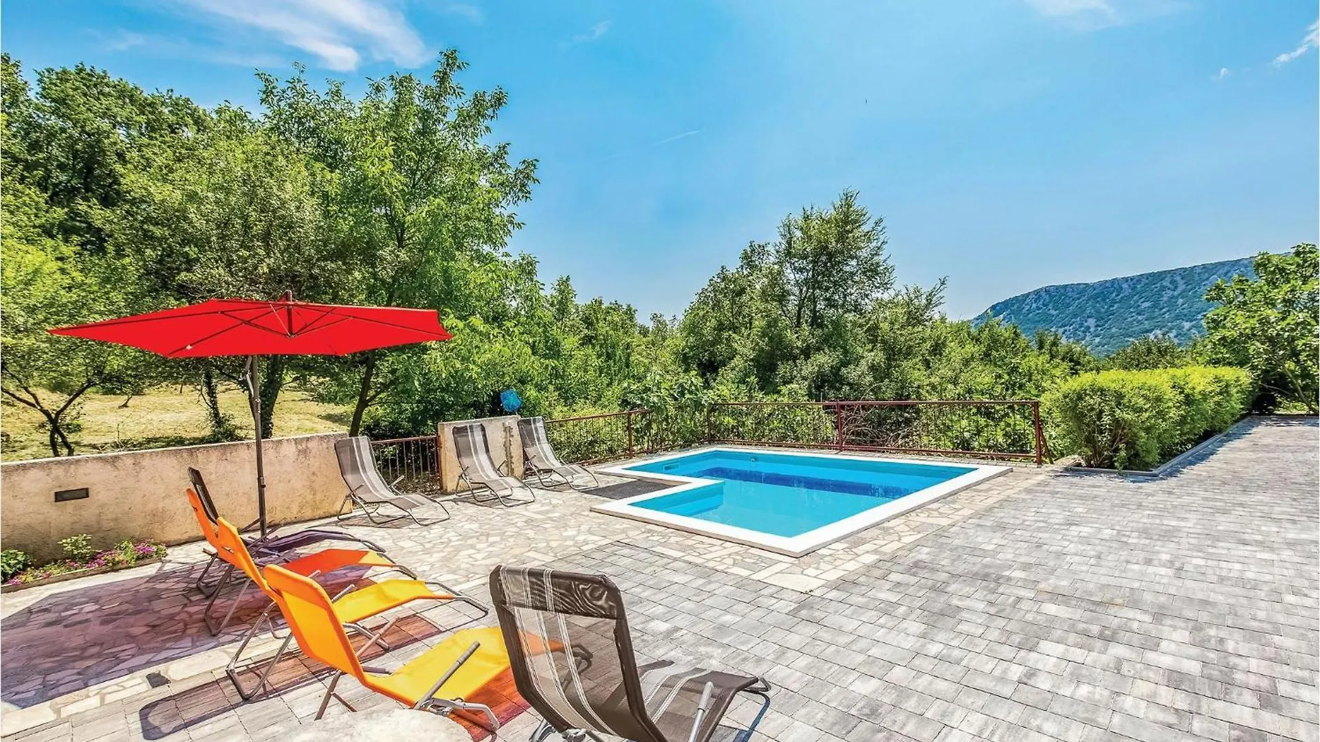 2 Bedroom Cozy Apartment In Grizane